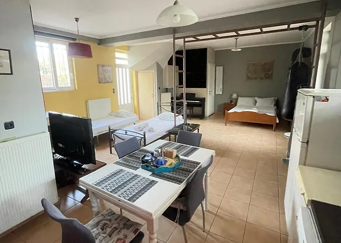 Patras - Independent Studio In Quiet Area